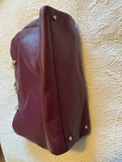 Bolso de cuero burdeos Kate Spade con cadena - miniatura 3