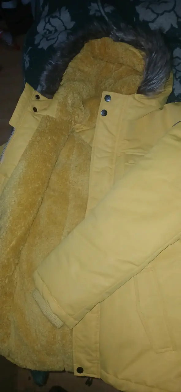 Parka amarilla con capucha de piel sintética VoP - 3