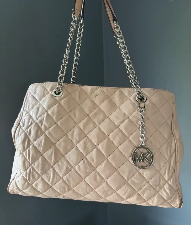 Bolso de cuero rosa pálido Michael Kors con cadena - 1