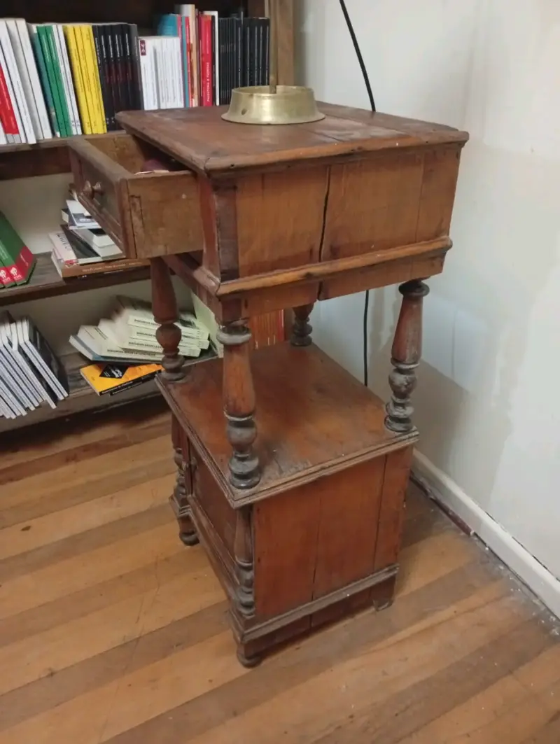 Mesa auxiliar de madera vintage con cajón - 5