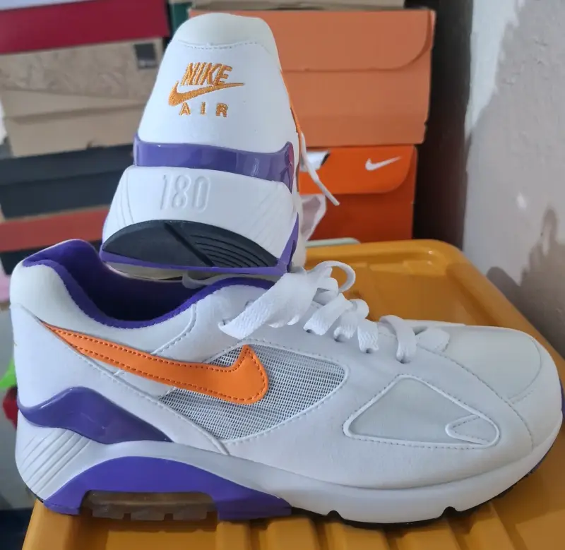 Zapatillas Nike Air 180 Blancas y Naranjas - 1