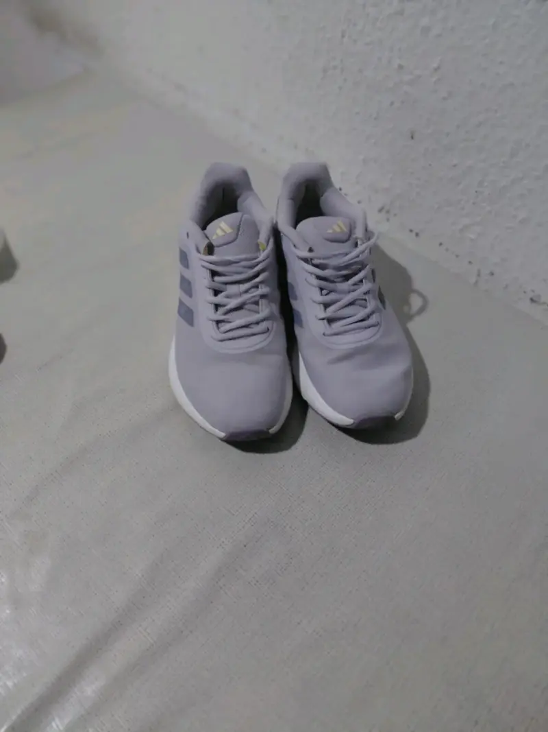 Zapatillas deportivas Adidas para mujer en gris y - 3