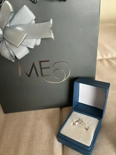 Anillo de compromiso plata de ley con circonita - miniatura 1