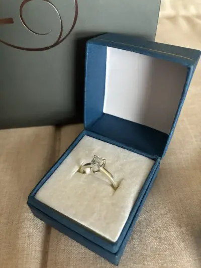 Anillo de compromiso plata de ley con circonita - miniatura 2