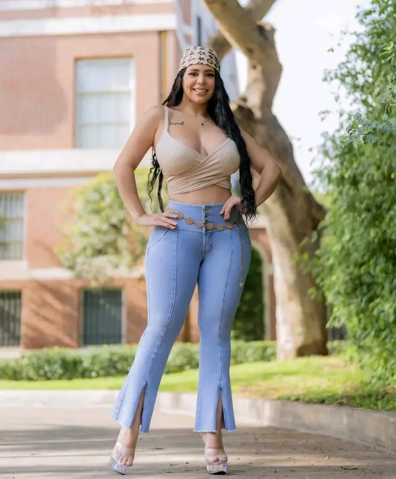 Pantalones de cintura alta negros con 4 botones - 3