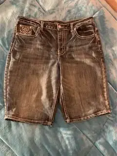 Bermudas de mezclilla con bordado Cato talla 14 - 1