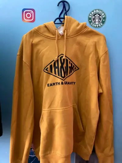 Polerón H&M mostaza talla M en buen estado - miniatura 2