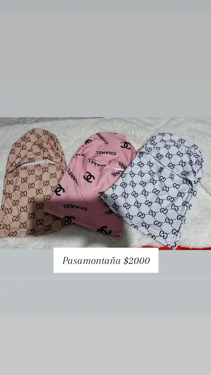 Pasamontañas de diseño con logos y pestañas - 1