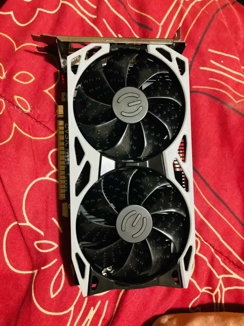 EVGA GeForce GTX 1650 SC Ultra - 1