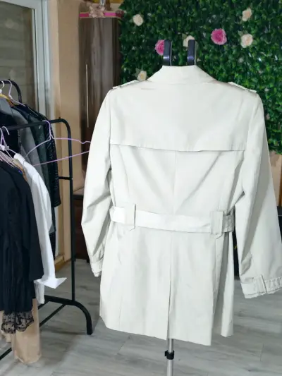 Trench coat beige Calvin Klein elegante - miniatura 2