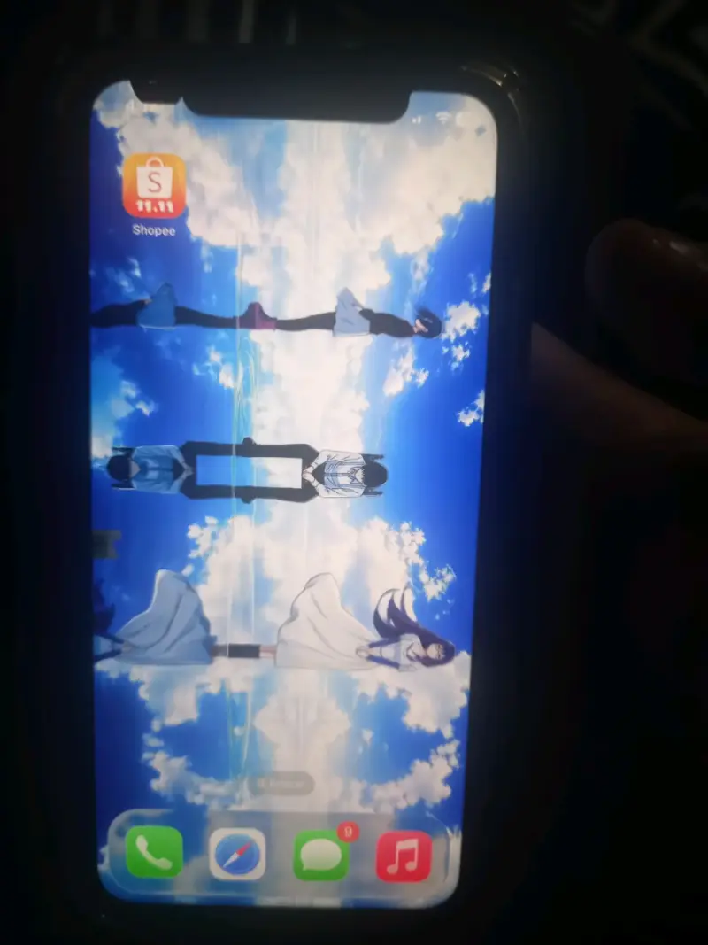 iPhone 11 en buen estado con pantalla desbloqueada - 3