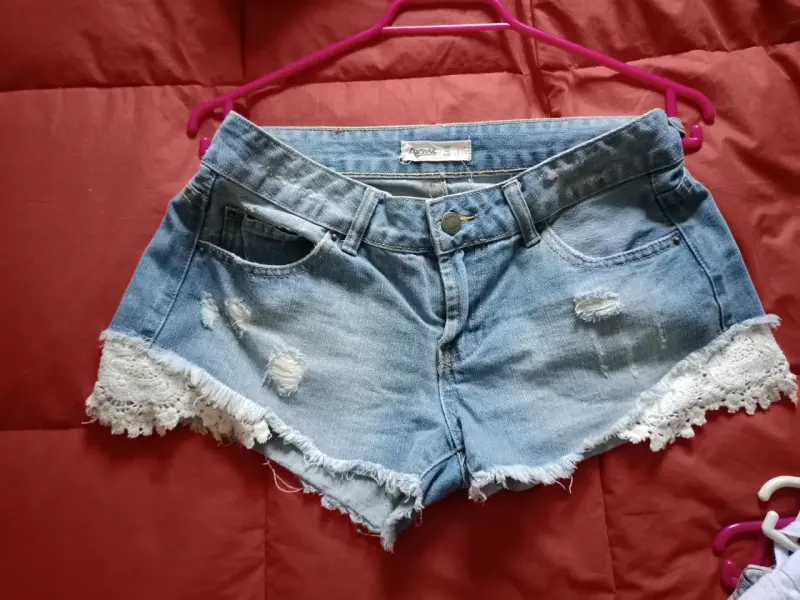 Shorts de mezclilla con encaje para mujer - 1