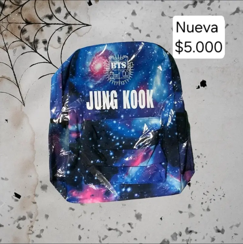 Mochila BTS Jung Kook diseño galaxia