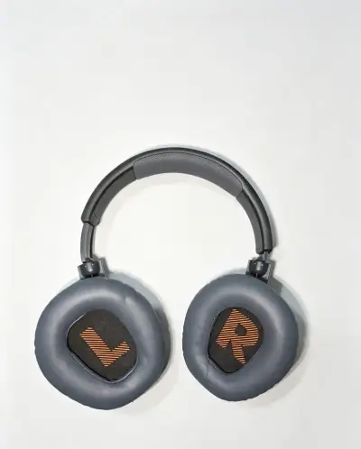 Audífonos JBL con cable de alta calidad - miniatura 3