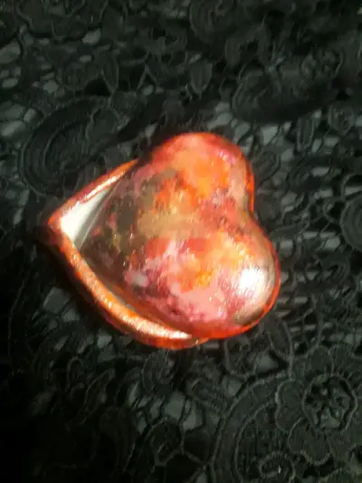 Ceniceros en forma de corazón pintada a mano - miniatura 2