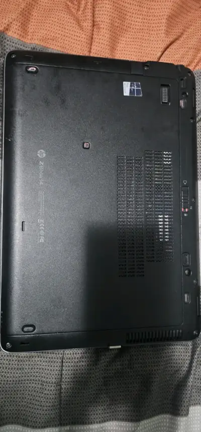 Laptop HP ZBook I7 en buen estado - miniatura 2