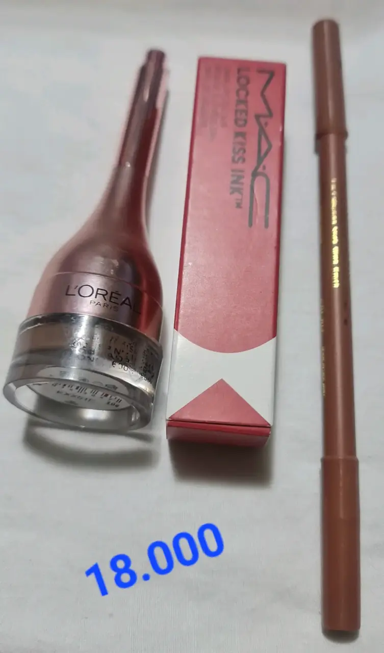 Set de Maquillaje Variado con Labiales y Sombras - 4