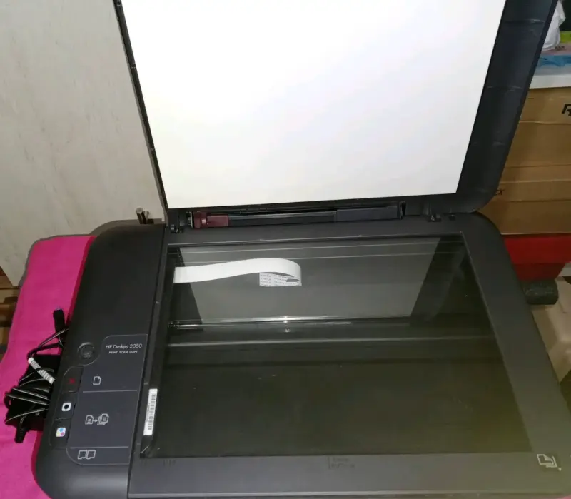 Impresora multifuncional HP Deskjet 2050 - 1