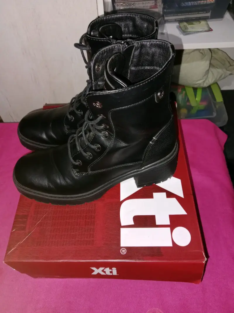 Botas de eco cuero negras Xti para mujer - 2