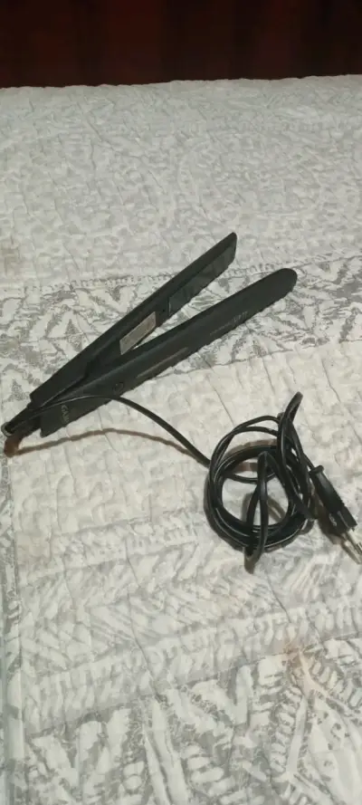 Plancha de Pelo Gama Italy Elegante y Eficiente - miniatura 1