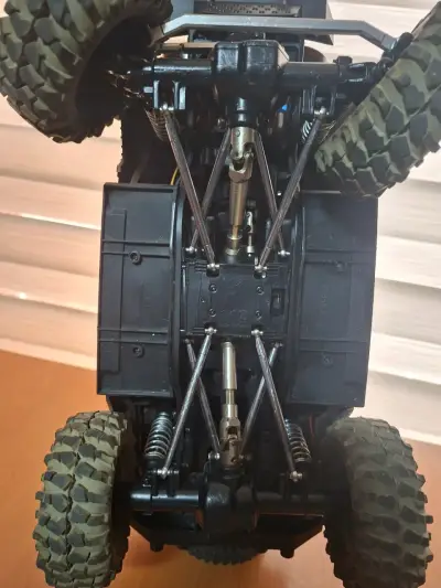RC 4x4 Off-Road Roja - miniatura 4