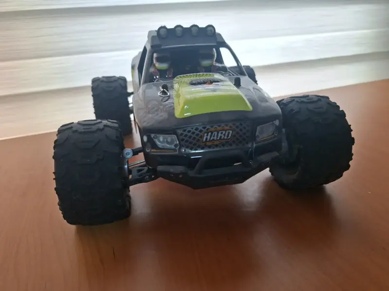 Camioneta RC 4x4 velocidad/saltos - 2