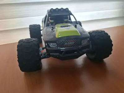 Camioneta RC 4x4 velocidad/saltos - miniatura 2