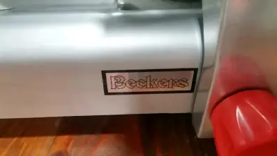 Maquina Cortadora de fiambres Beckers - miniatura 2