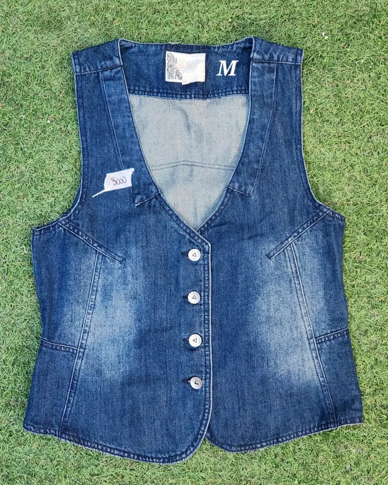 Chaqueta de mezclilla azul talla M dos modelos