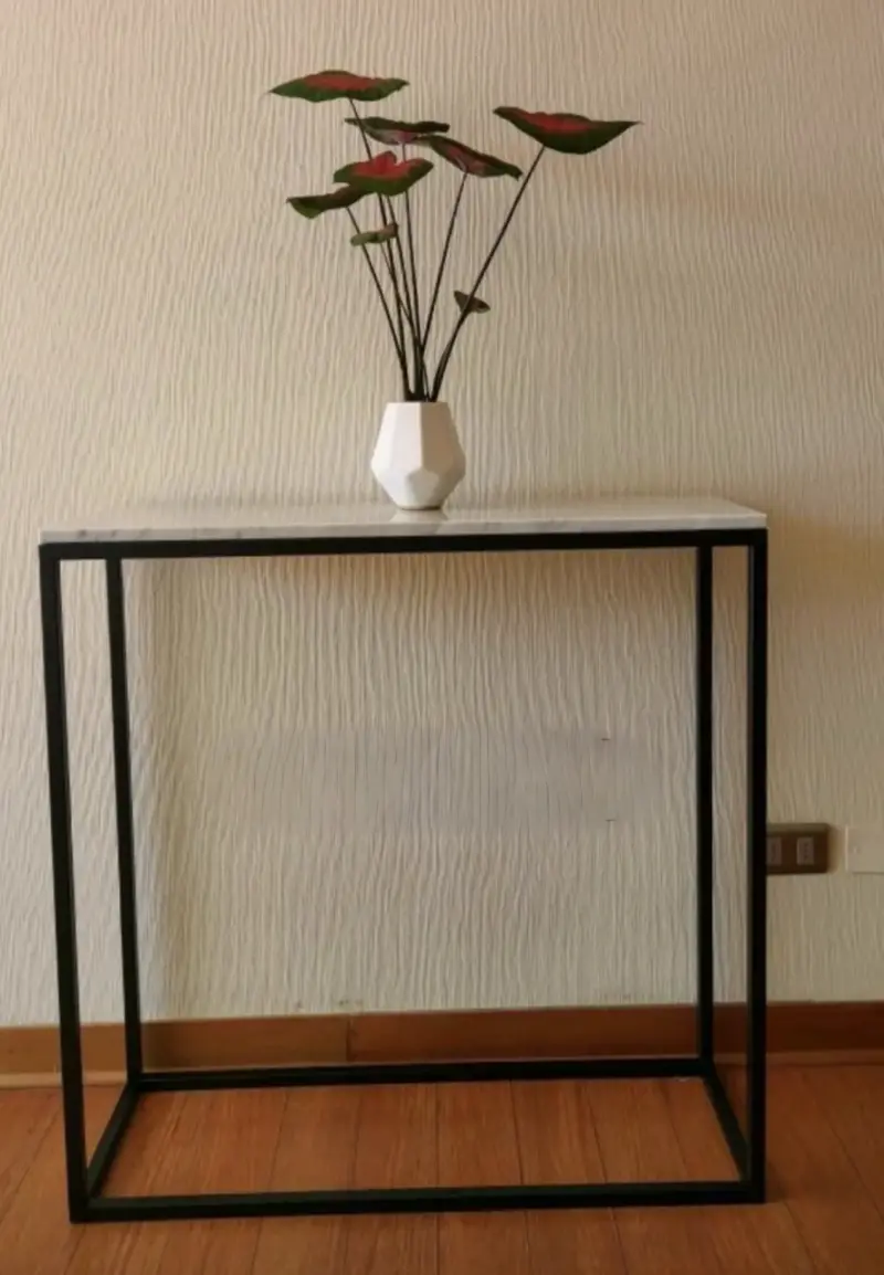 Arrimo de mármol Minimalista con Estructura Metáli