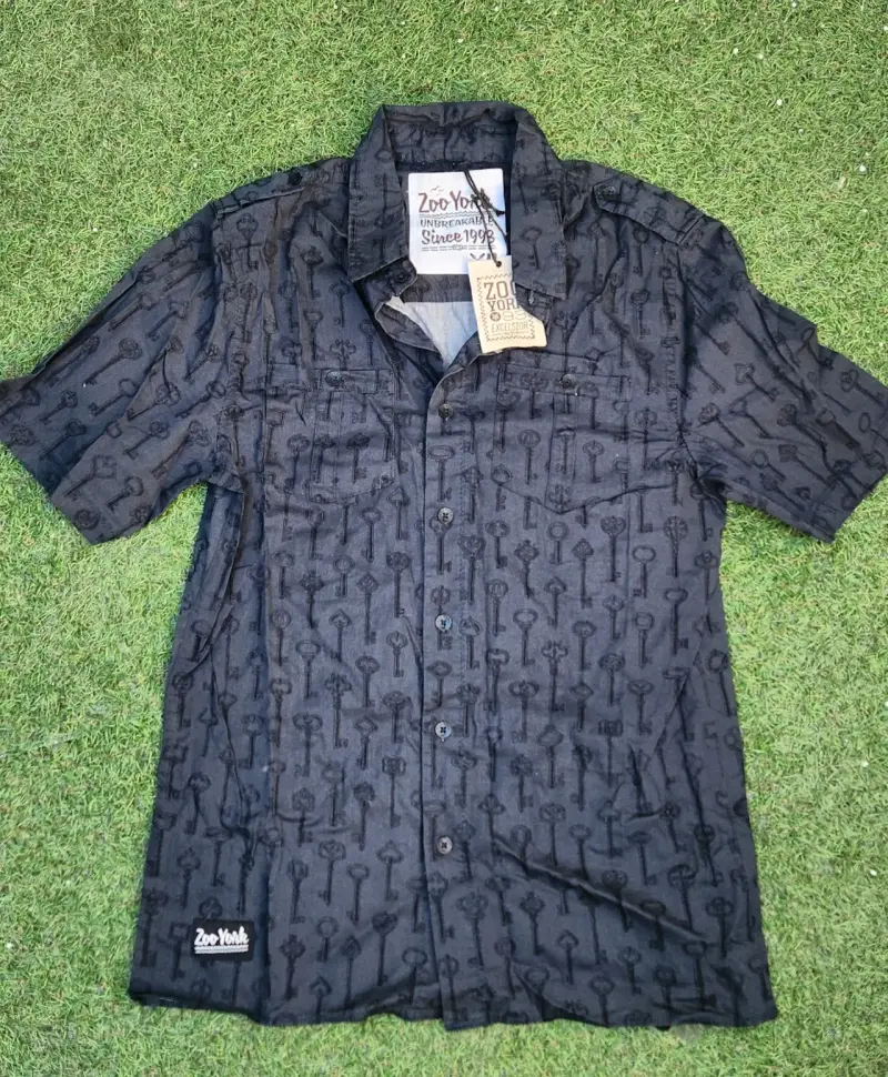 Camisa negra estampada Zoo York