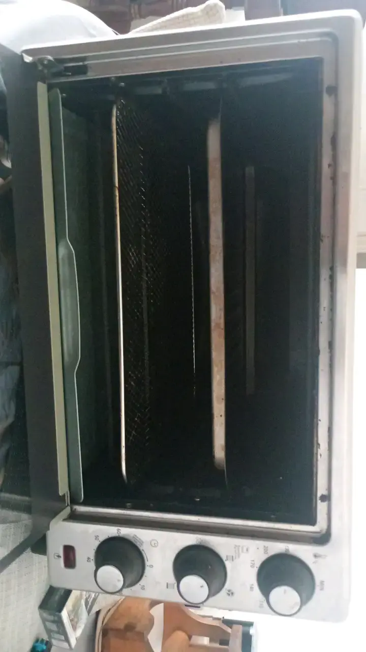 Horno Eléctrico Oster con Temporizador - 2