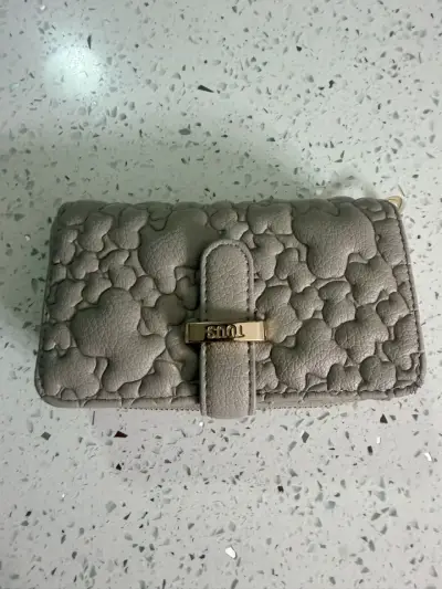 Billetera Tous gris con diseño acolchado - miniatura 1