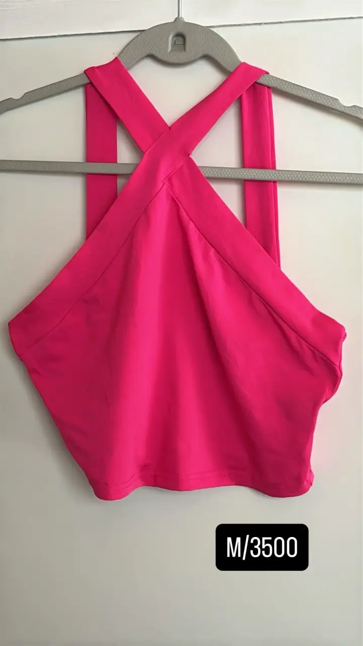 Top deportivo fucsia para mujer