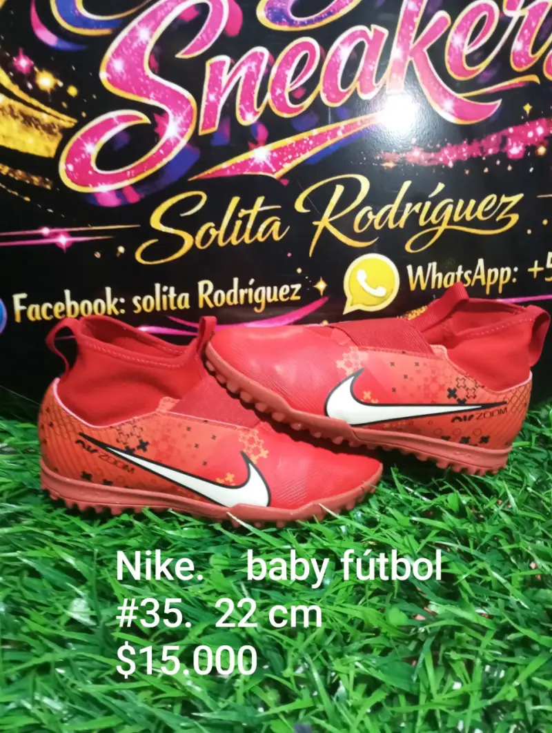 Zapatillas de fútbol Nike para niño talla 35