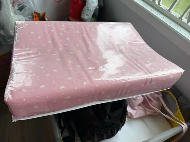 Mudador para bebé rosa con estrellas - 3