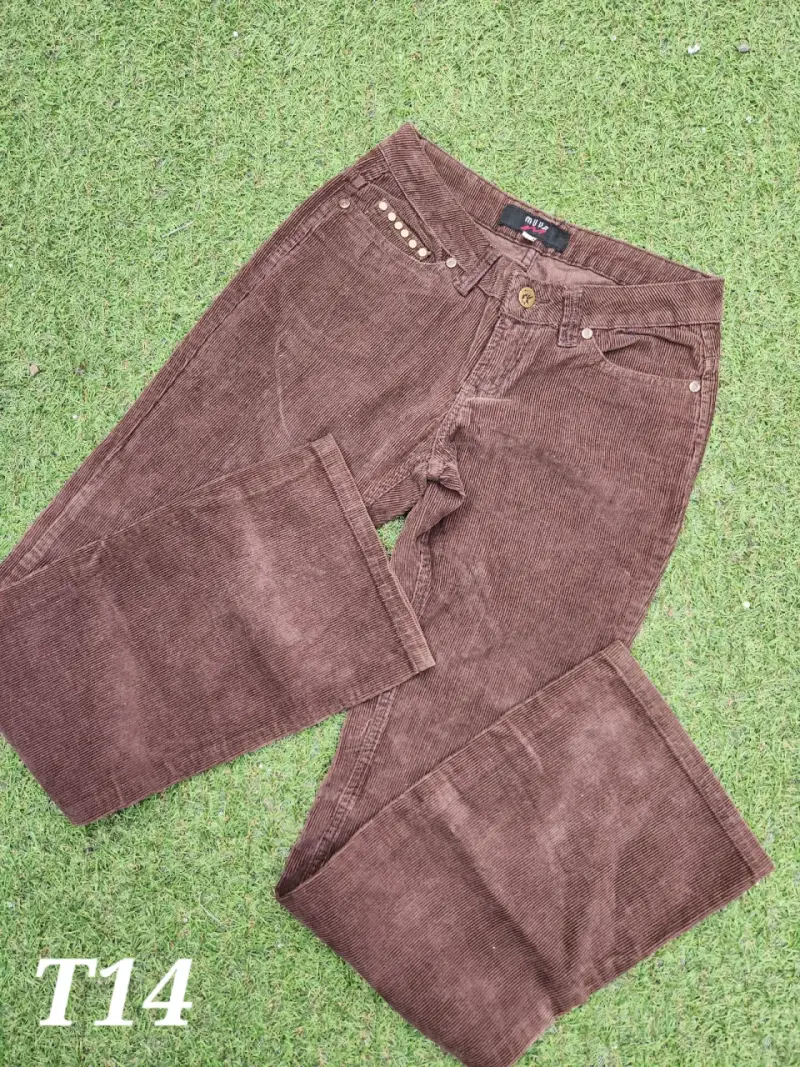 Pantalones marrón con detalles dorados talla 14 - 1