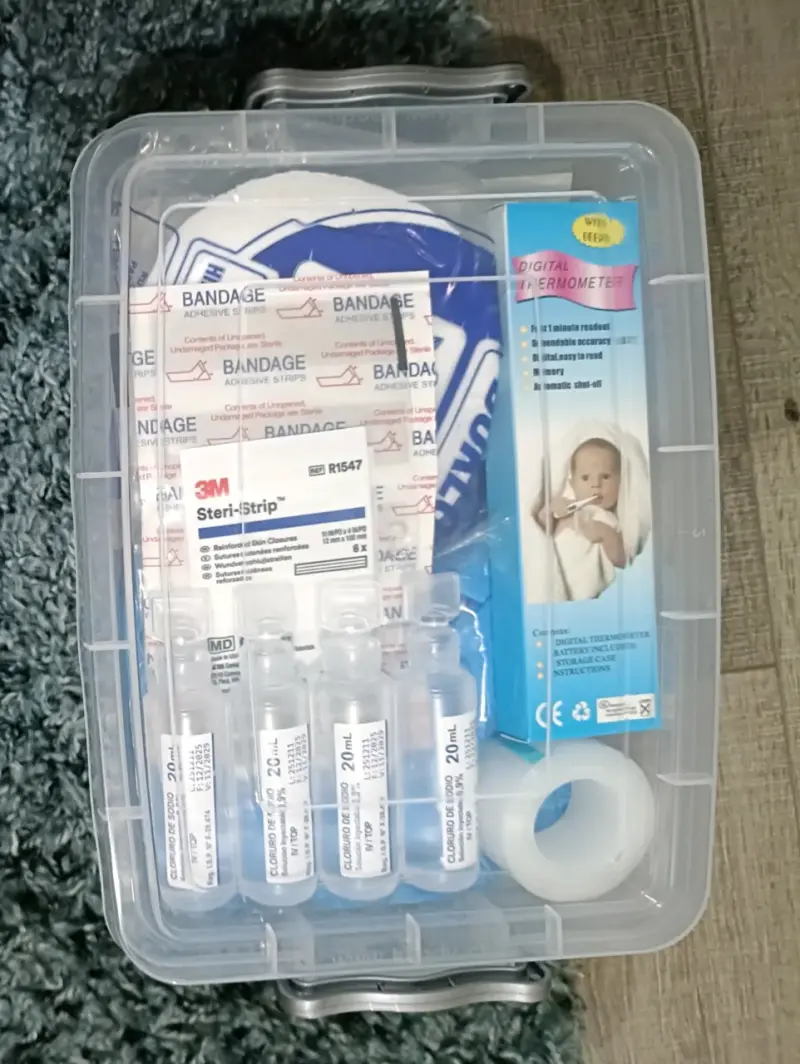Kit de primeros auxilios completo en caja plástica - 3