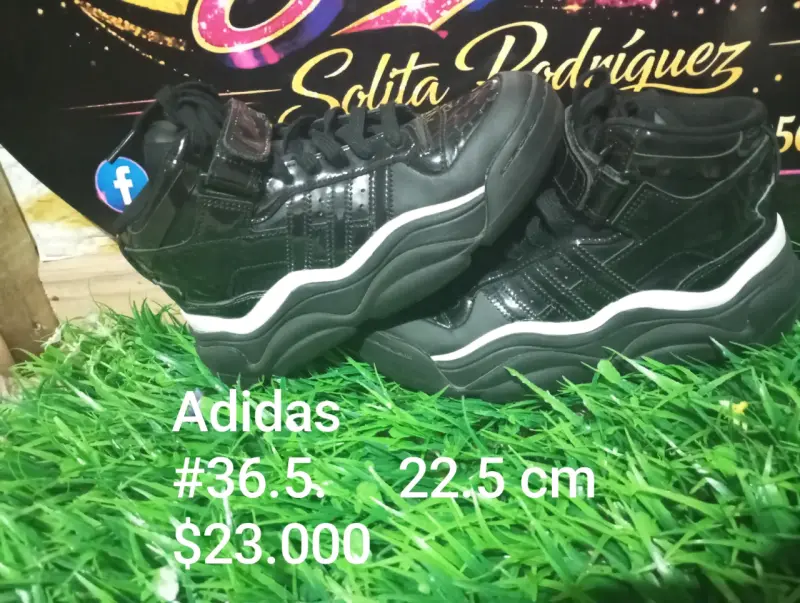 Zapatillas negras Adidas talla 36.5