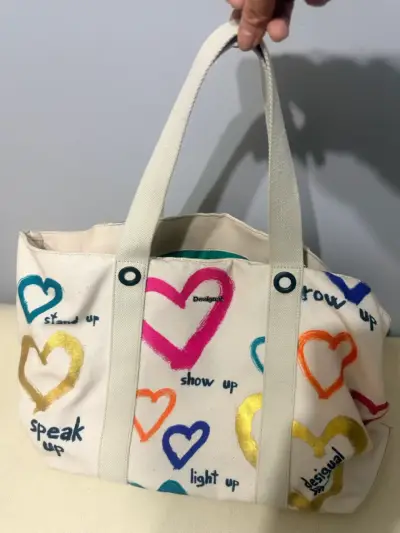 Bolso de tela Desigual con diseño de corazones - miniatura 1