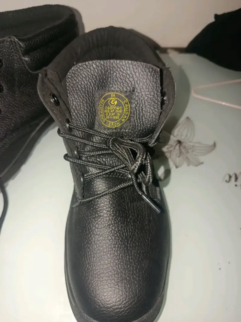 Botas de seguridad negras antideslizantes - 1