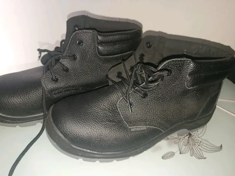 Botas de seguridad negras antideslizantes - 2