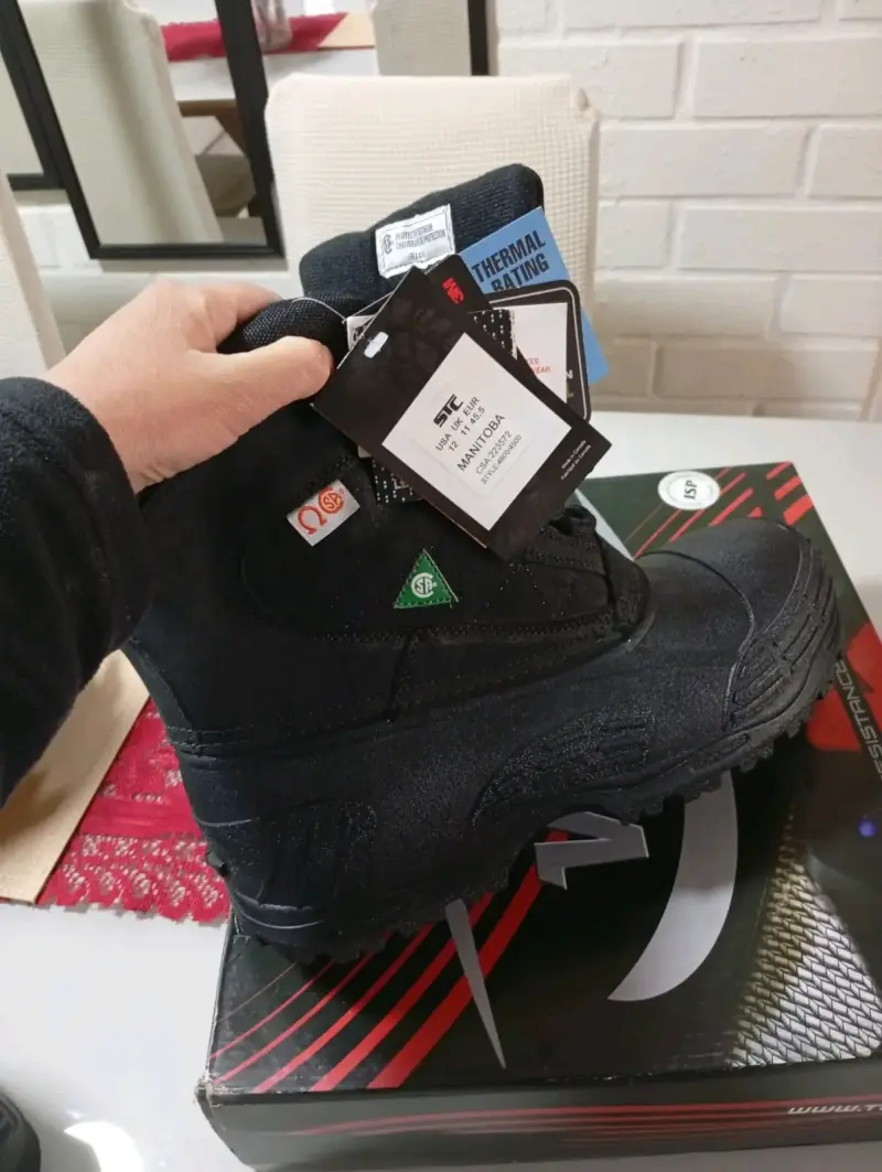 Botas de seguridad térmicas negras STC Manitoba
