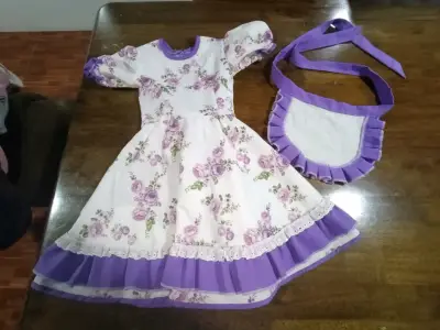 Abrigo de niña con capucha y diseño de gato - miniatura 6