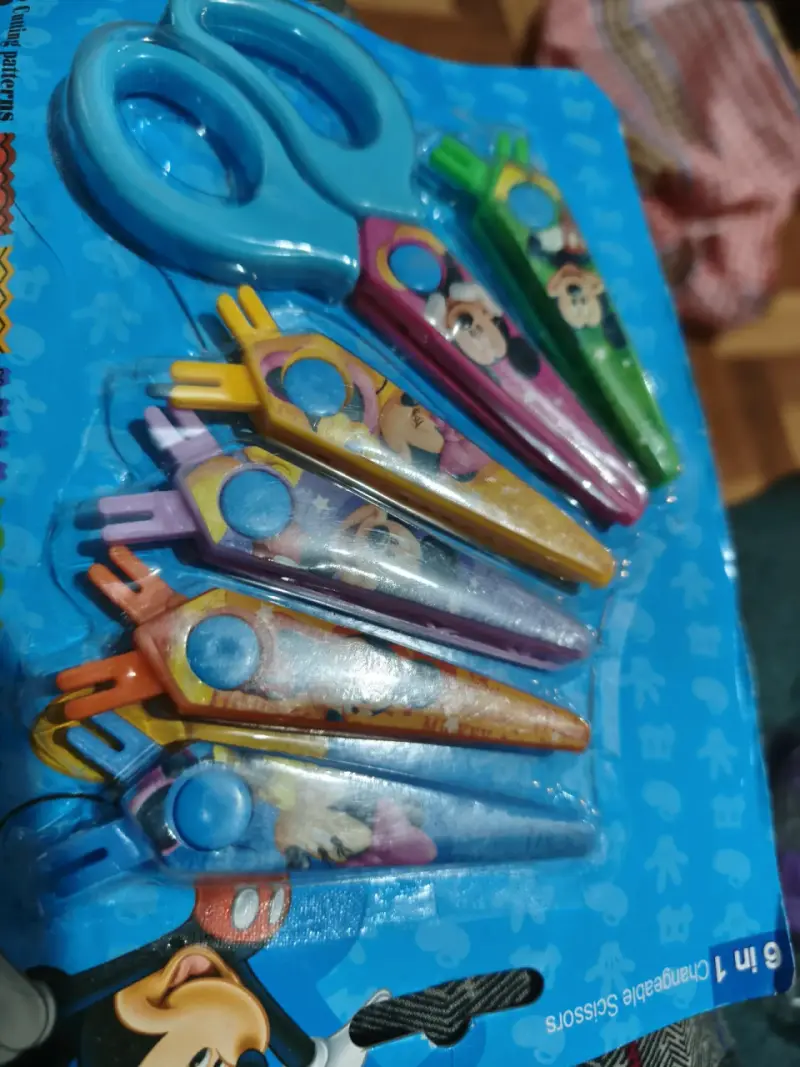 Set de tijeras infantiles con personajes - 1