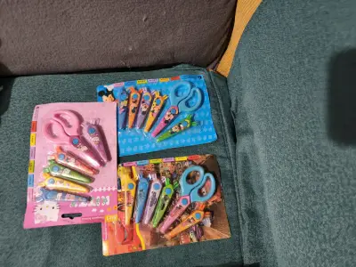 Set de tijeras infantiles con personajes - miniatura 3