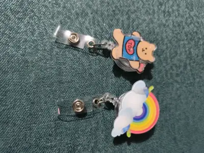 Set de porta credenciales con diseños kawaii - miniatura 3