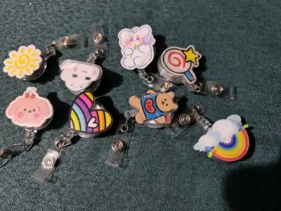 Set de porta credenciales con diseños kawaii - miniatura 5