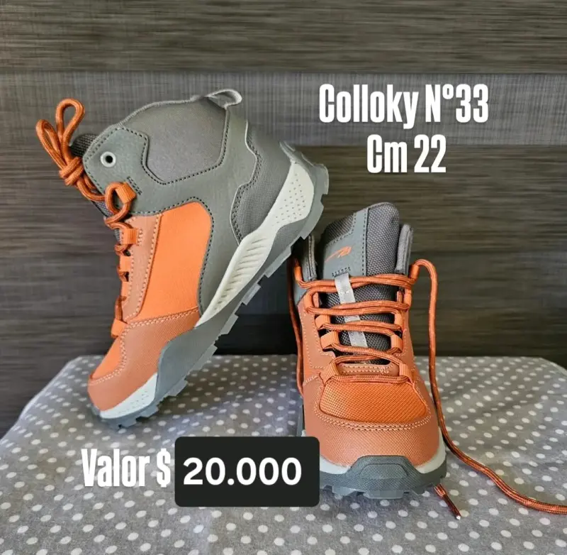 Botas de montaña para niños Colloky talla 33