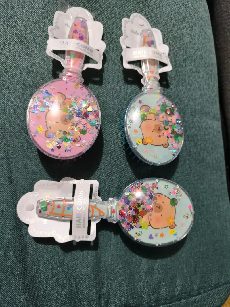 Cepillo de Pelo Infantil con Diseño de capibara - 2